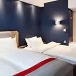 Express - By Ihg 3*
