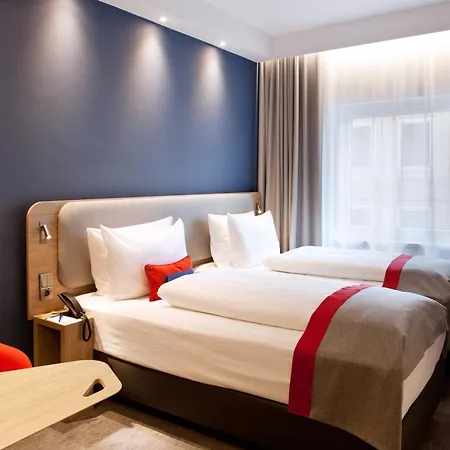 Отель Express - By Ihg