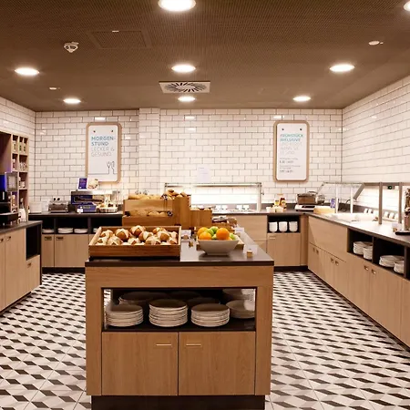 Express - By Ihg Отель