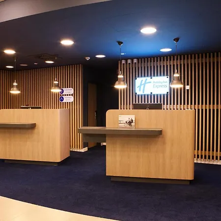 Express - By Ihg Отель