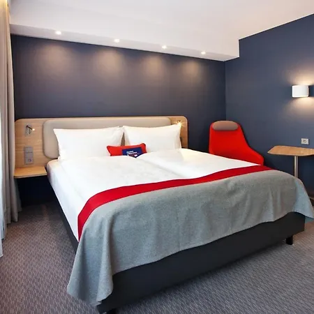 Express - By Ihg 호텔 트리어