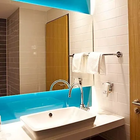 Express - By Ihg 3*