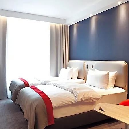 Express - By Ihg Hotel 3*