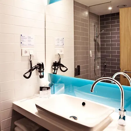 호텔 Express - By Ihg