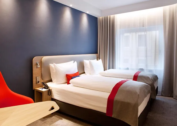 מלון Express - By Ihg