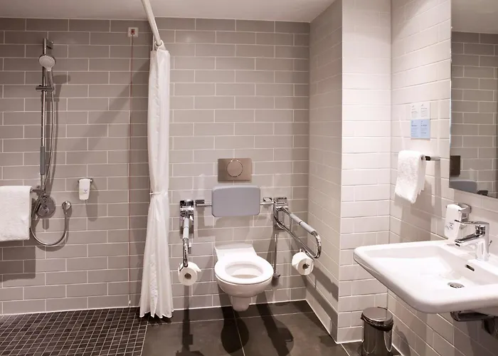 Express - By Ihg מלון