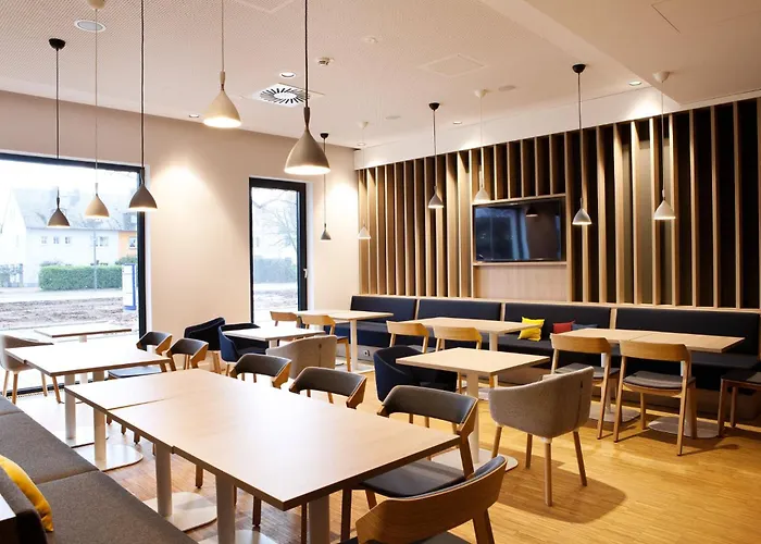 Express - By Ihg 酒店