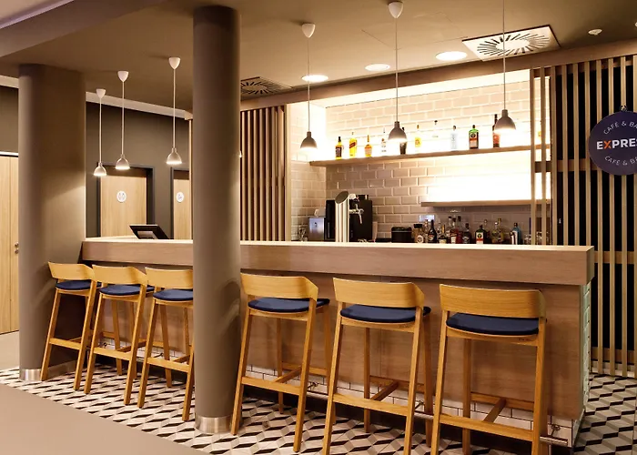 酒店 Express - By Ihg 3*